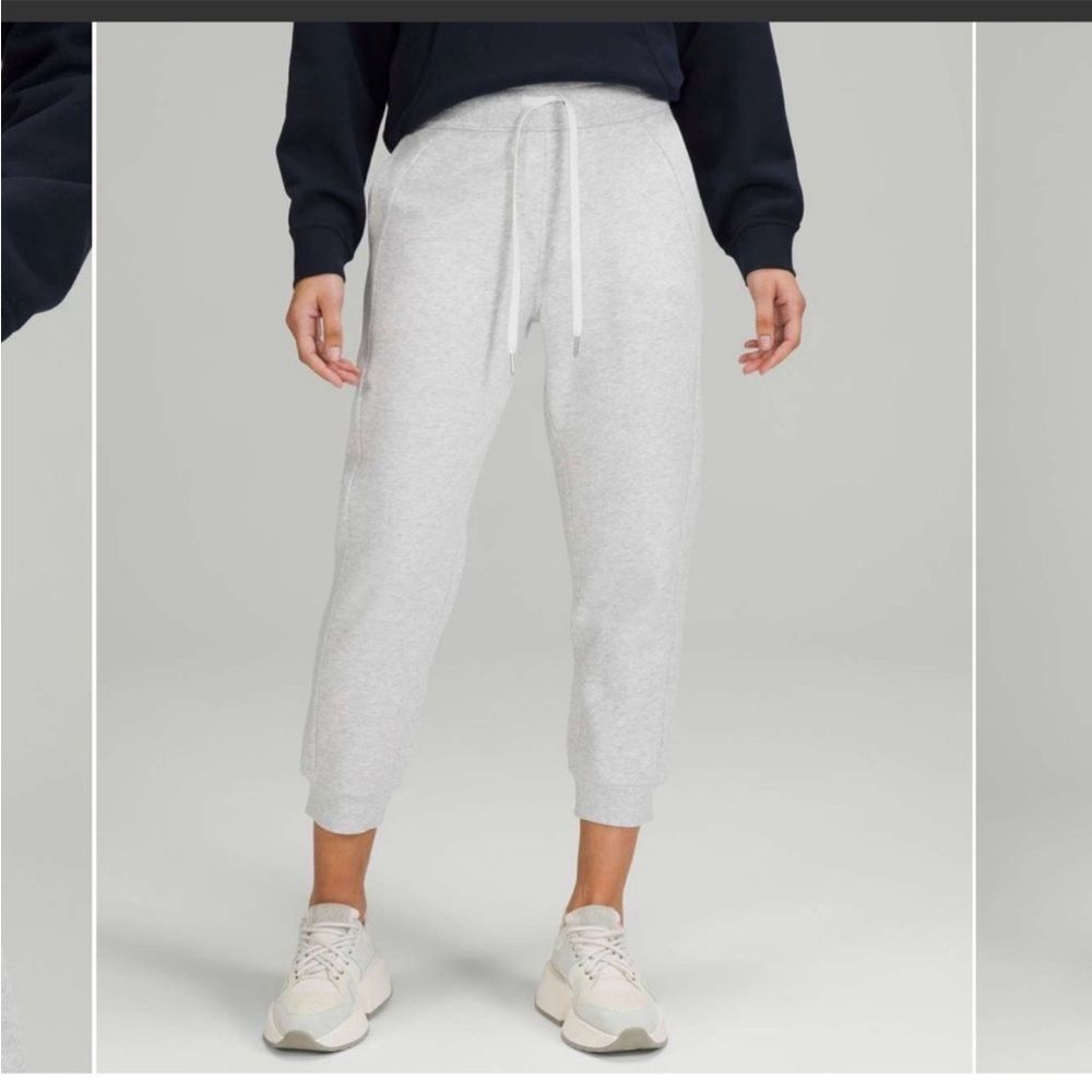 Lululemon Athletica Light Gray Scuba Crop Joggers